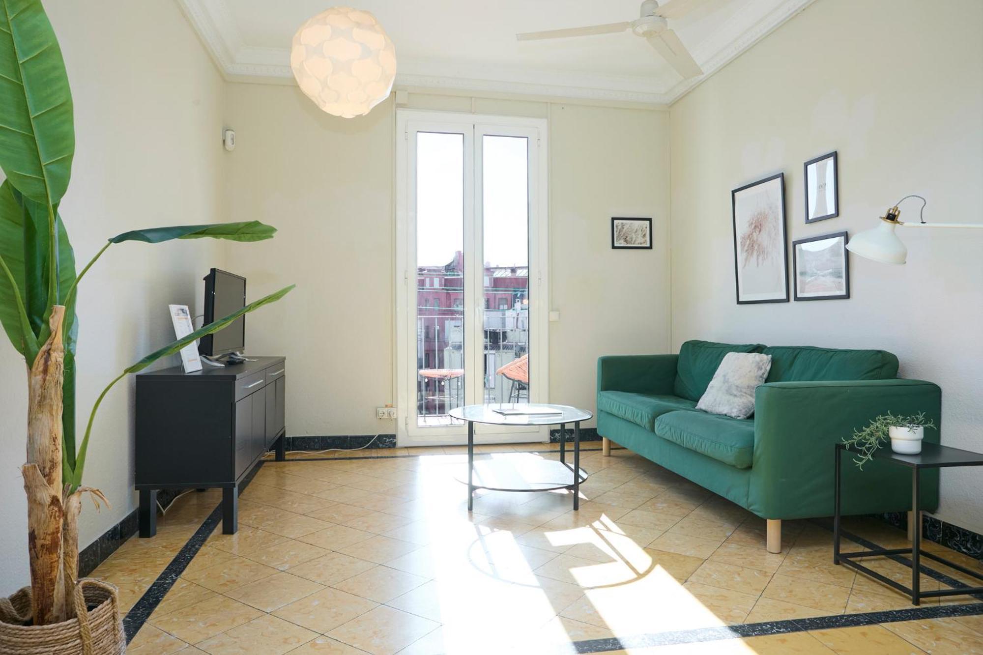 63Par1016- Sunny Apartment In Paralel Барселона Экстерьер фото