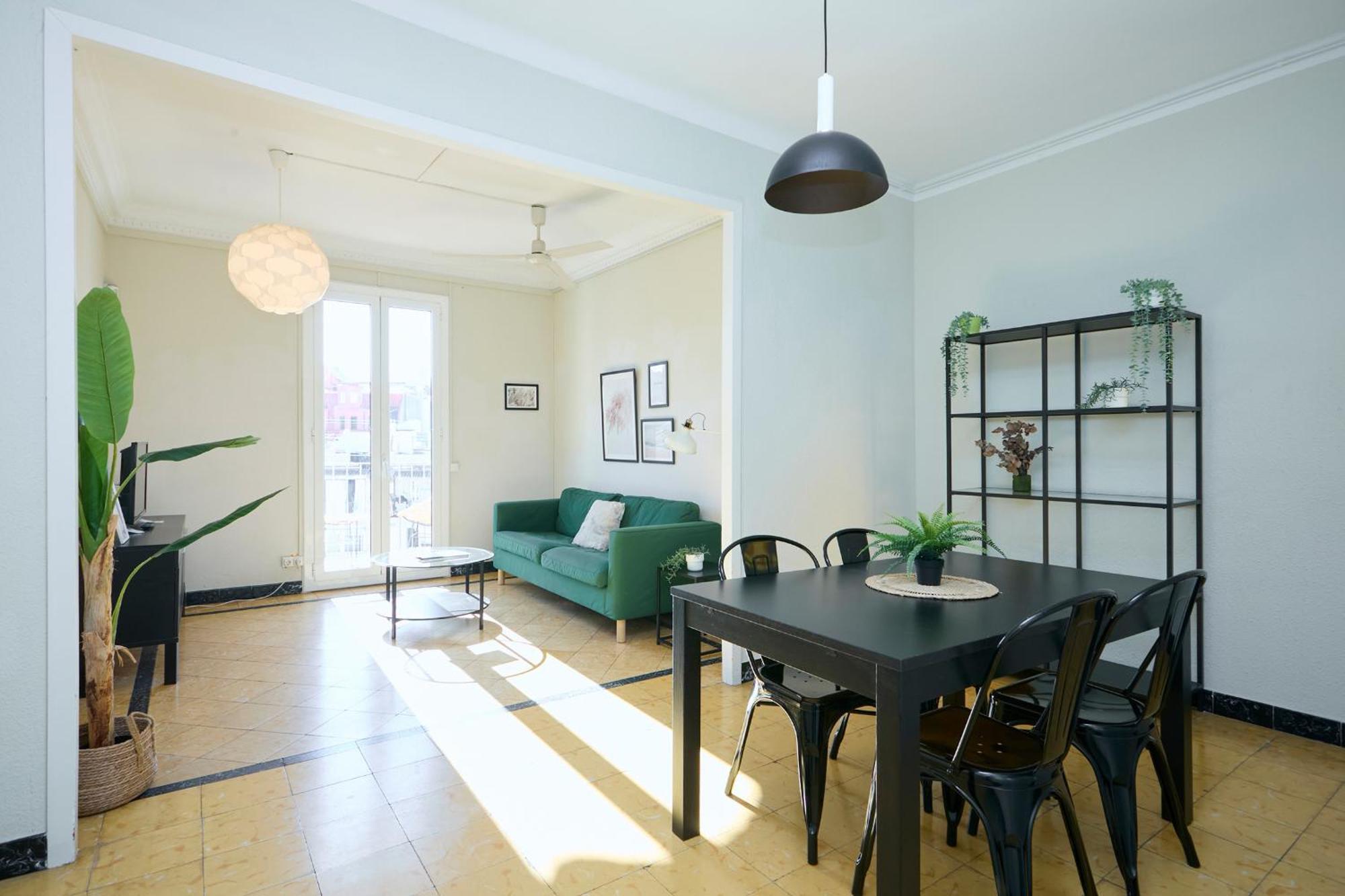 63Par1016- Sunny Apartment In Paralel Барселона Экстерьер фото
