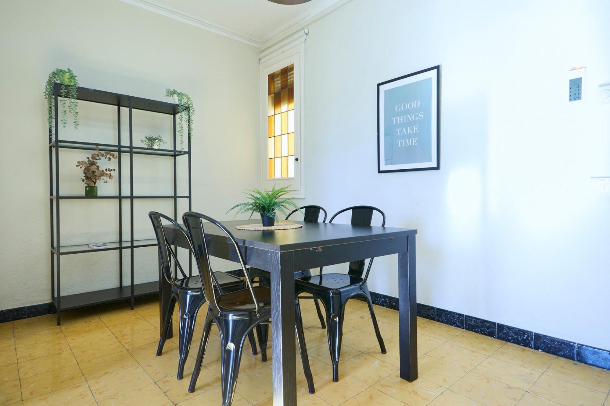 63Par1016- Sunny Apartment In Paralel Барселона Экстерьер фото